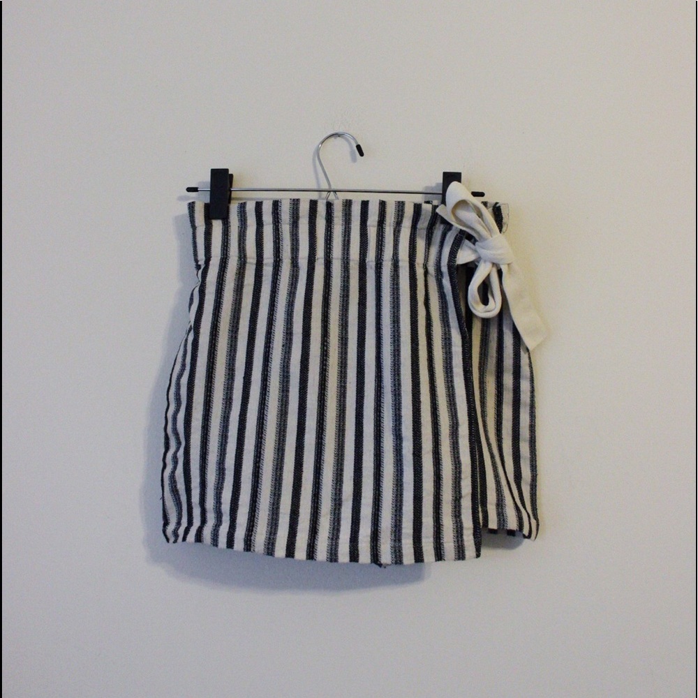 Urban Outfitters Skort